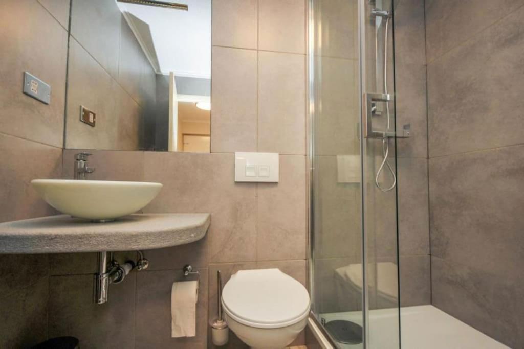 Morden Flat Close To Dlr Station With Free Parking Londýn Exteriér fotografie